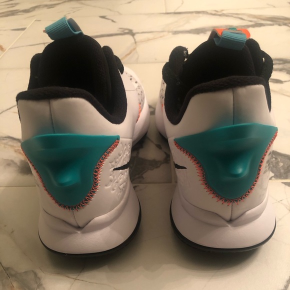 Nike Lebron Witness V Basketball Sneakers Size 11.5. New w/o box - Picture 4 of 4